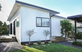 4B Oriana Place, Westbrook