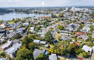 32A Kowhai Street, Hamilton Lake