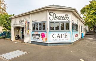 Long‑standing local favourite in the heart of city