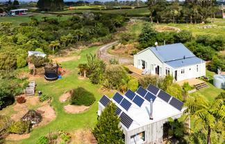 602 Pembroke Road West, STRATFORD