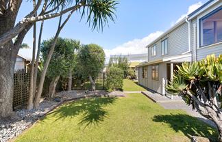 221B Hetherington Road, Whangamata
