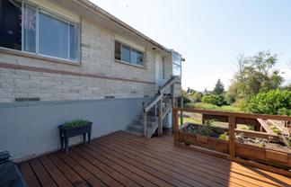 54A Mount View Drive, Mangakakahi