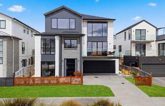 14 Cavalli Road, Long Bay