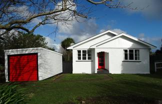 80 South Road, Manaia