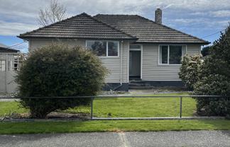 13 Lawrence St, Gore