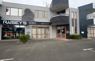 Superb Warehouse / Office Combo