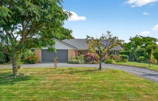 1a Daffodil Grove, Carterton