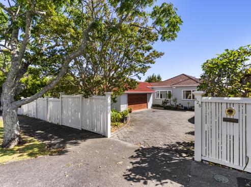 825 Riddell Road, Saint Heliers