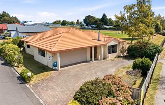 43 Kiddle Drive, Hilltop
