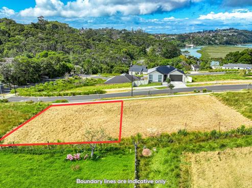 4 Awanui Road, Red Beach