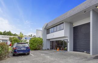 Industrial with dual roller doors