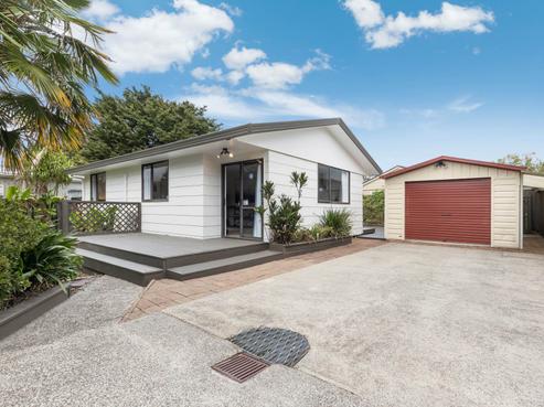 2/136 Buckland Road, Mangere East