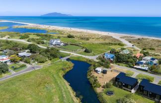 44 Kapiti Lane, Otaki Beach