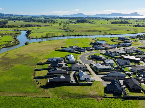 8 Dram Way, Waipu