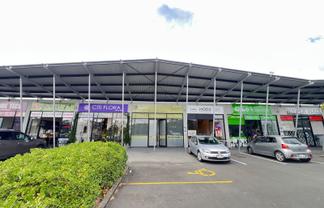 Prime Albany retail with partitioned rooms