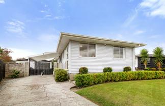 18 Omaha Grove, Totara Park