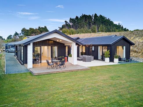105 Redvale Road, Redwood Valley