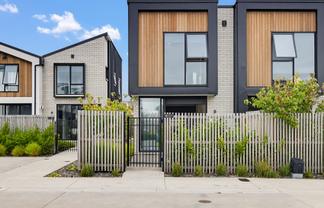 10/321 Lincoln Road, Addington