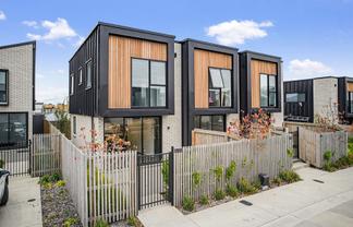 10/321 Lincoln Road, Addington