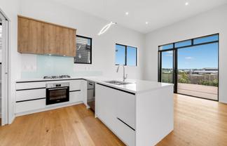 10 Kowaitau Avenue, Beachlands