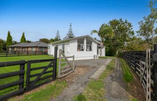129 Awaroa Road, Helensville