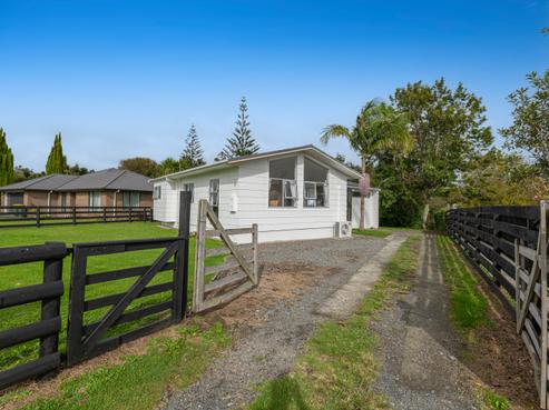 129 Awaroa Road, Helensville