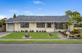 2 Hampton Place, Springvale