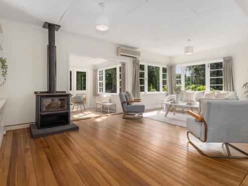 1 Raebern Lane, Raumati Beach
