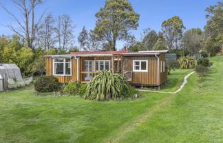 739 Bird Road, Clifton