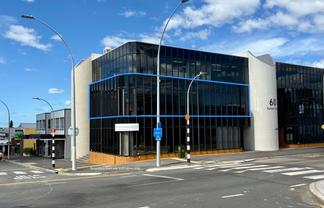 Well-presented City Offering with Parking