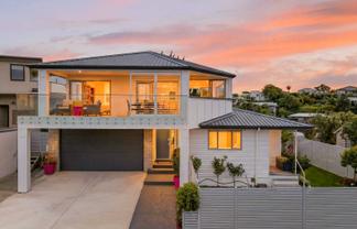 7 Enfield Road, Hospital Hill