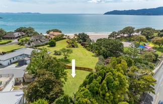 2 Coopers Drive, Coopers Beach