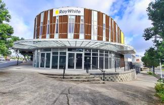 PRIME CORNER POSITION - HIGH EXPOSURE OPPORTUNITY
