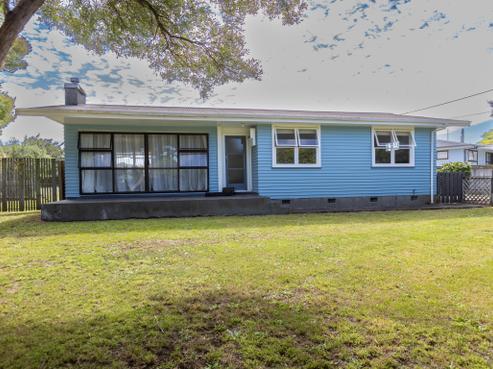 4 Charles Street, Carterton
