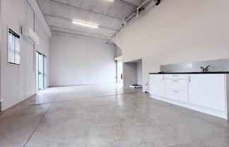 Versatile Mixed Use Space | 63 m2