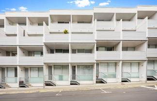 18L Fisher-Point Drive, Auckland Central