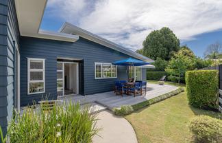 15 Admiral Drive, Cooks Beach