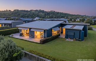 15 Admiral Drive, Cooks Beach