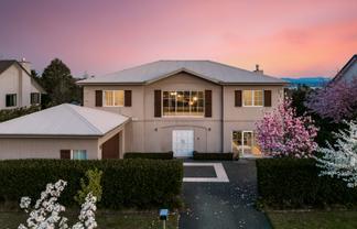 18 Chateau Crescent, Rangatira Park