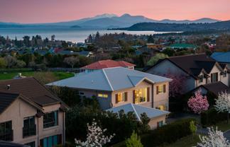 18 Chateau Crescent, Rangatira Park