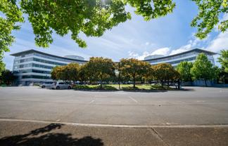 Tier-one office in Smales Farm