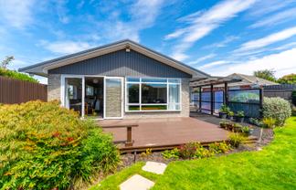 46 Pages Road, Marchwiel