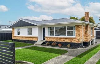 73 Lewis Street, Glenview