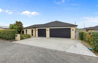 32 Cooladerry Place, Rosehill