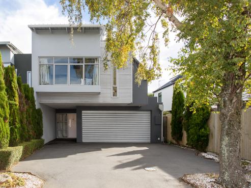 12A Brockworth Place, Riccarton