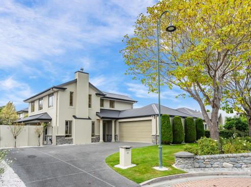 16 Brookfield Drive, Northwood