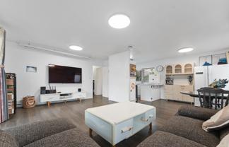 33A Lilburn Crescent, Massey