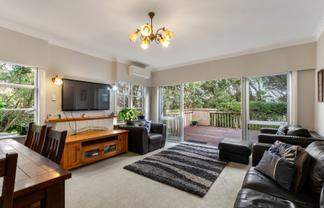 14 Kowhai Street, Tawa