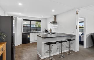270 Breezes Road, Aranui