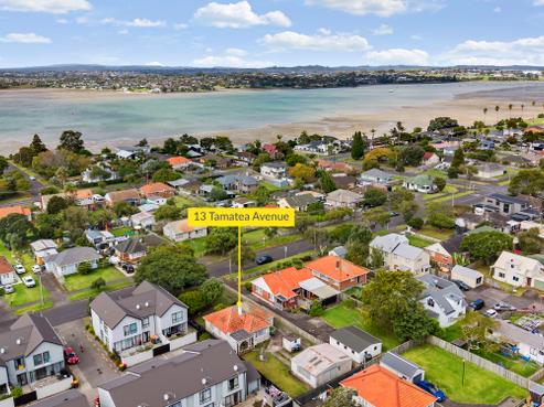 13 Tamatea Avenue, Point England